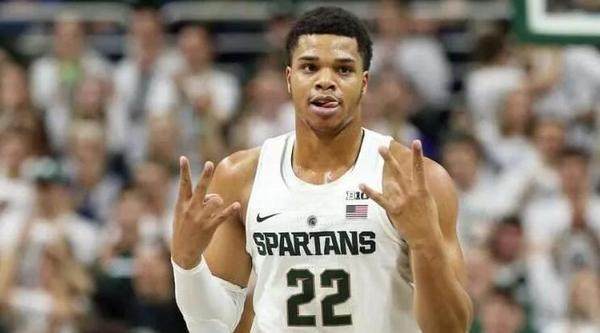 力于通过严 力于通过严