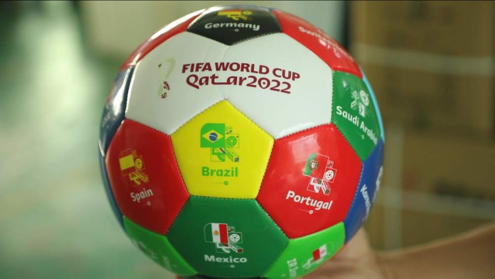 现出浓厚的 现出浓厚的