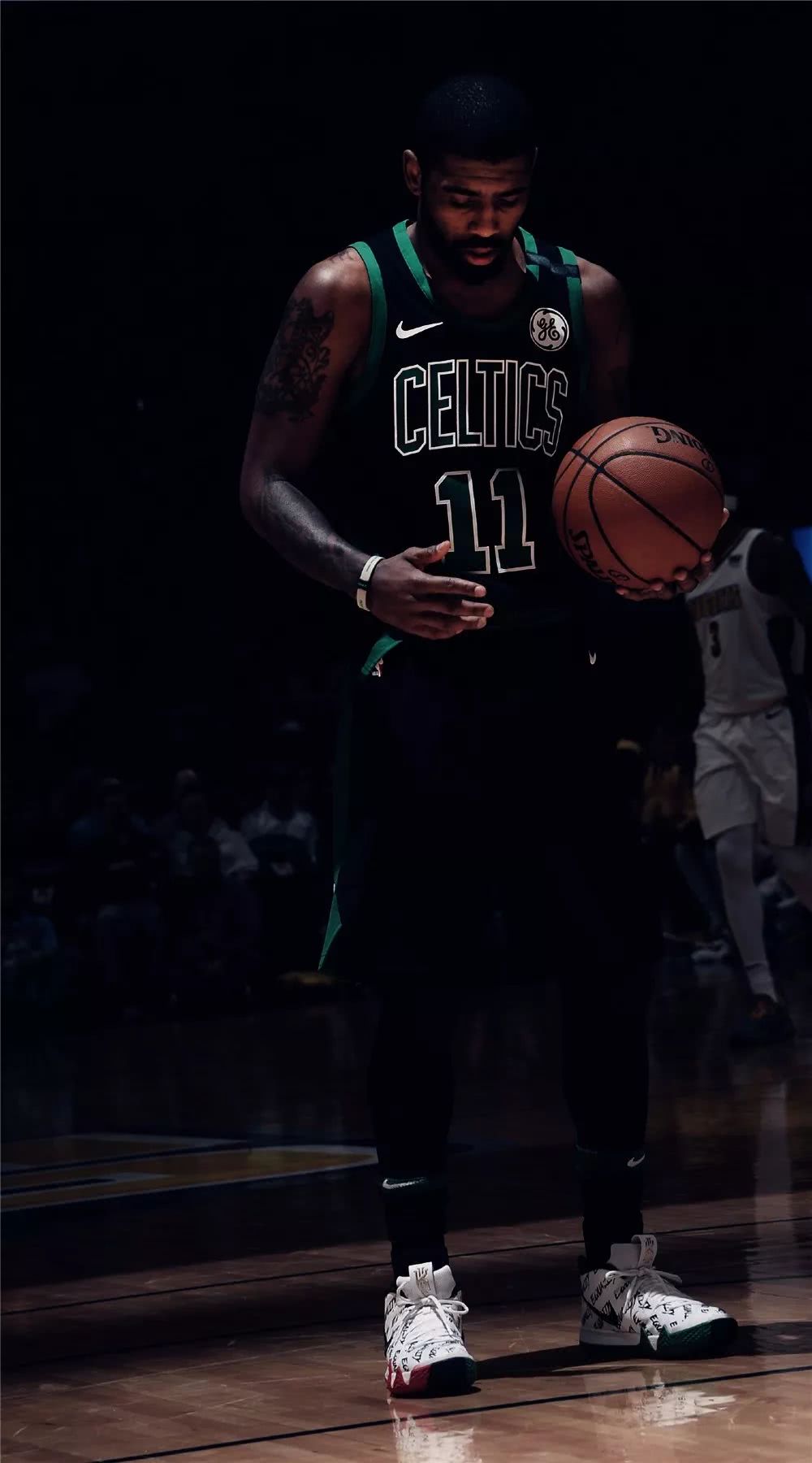 传和身后球 传和身后球