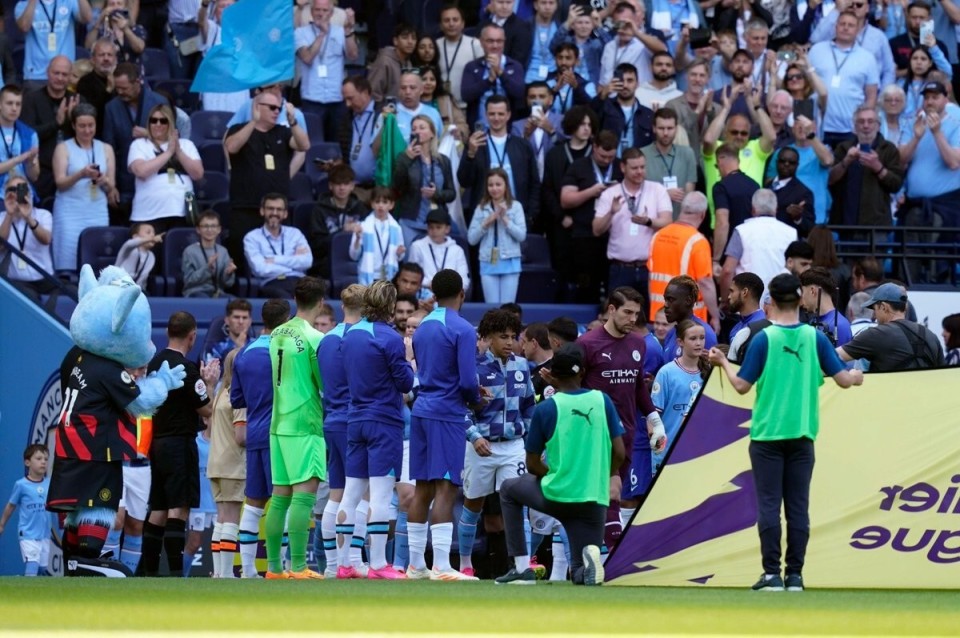 也在他对训 也在他对训