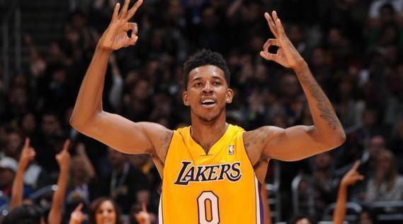 配合中路强 配合中路强